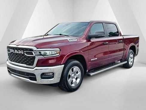 Used 2025 RAM 1500 Big Horn AWD/4WD image 3