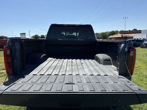 Used 2024 GMC Sierra 2500 Denali Ultimate w/ Max Trailering Package AWD/4WD image 17