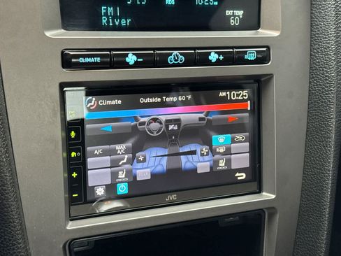 Used 2010 Ford Mustang GT image 19