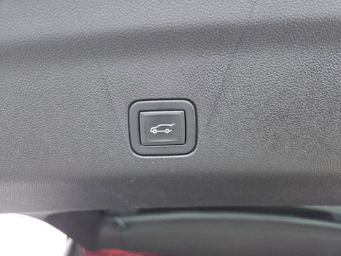 Used 2023 Chevrolet Tahoe Premier w/ Premium Package image 20