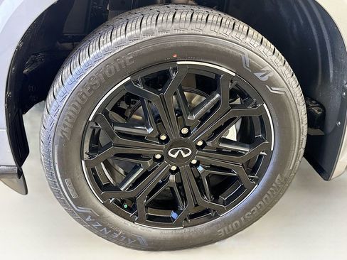 New 2026 INFINITI QX80 4WD image 41