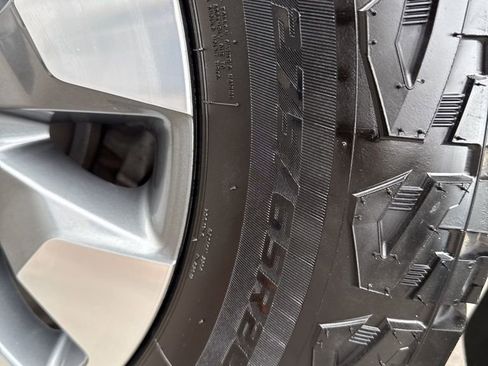 Used 2022 Chevrolet Silverado 2500 Custom w/ Custom Value Package image 31