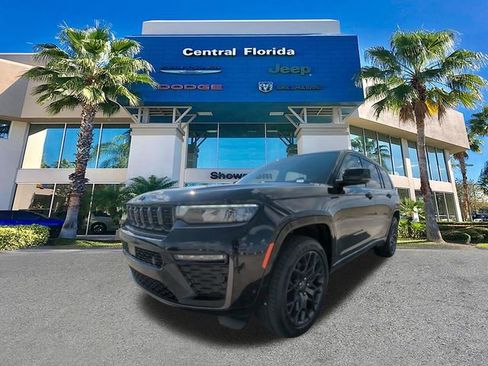 New 2026 Jeep Grand Cherokee L Summit w/ Obsidian Package image 9