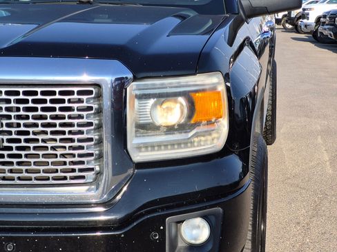 Used 2015 GMC Sierra 1500 Denali w/ Driver Alert Package AWD/4WD image 10