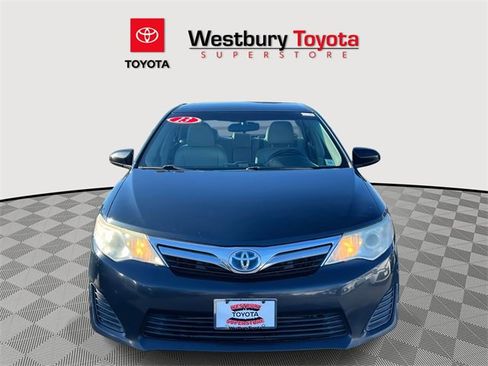 Used 2013 Toyota Camry LE image 3