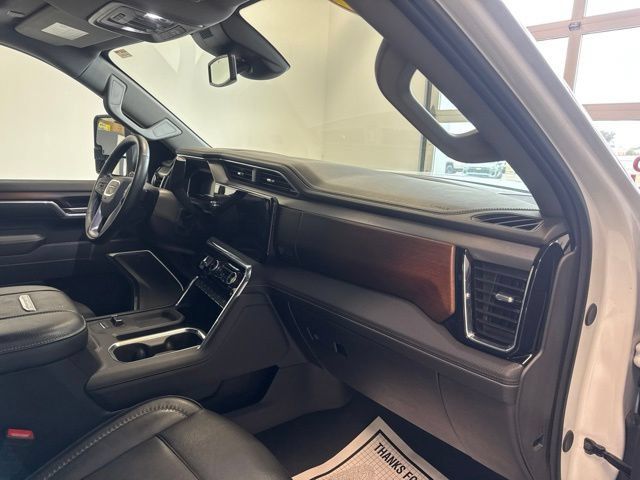 Used 2025 GMC Sierra 3500 Denali AWD/4WD image 38