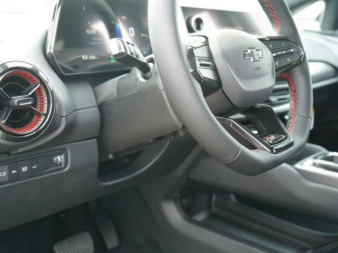 New 2025 Chevrolet Equinox EV RS FWD image 16