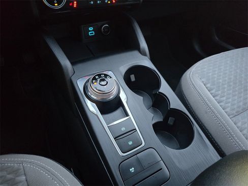 Used 2021 Ford Escape SE w/ SE Sport Appearance Package image 23