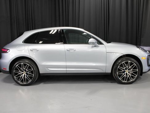 New 2026 Porsche Macan image 8