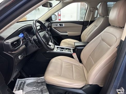 Used 2021 Ford Explorer Limited w/ Equipment Group 301A image 19