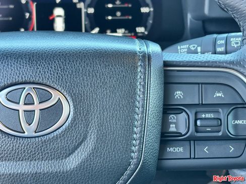 Certified 2026 Toyota 4Runner TRD Off-Road Premium AWD/4WD image 23