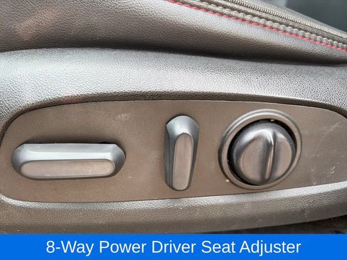 Used 2022 Chevrolet Traverse RS AWD/4WD image 17