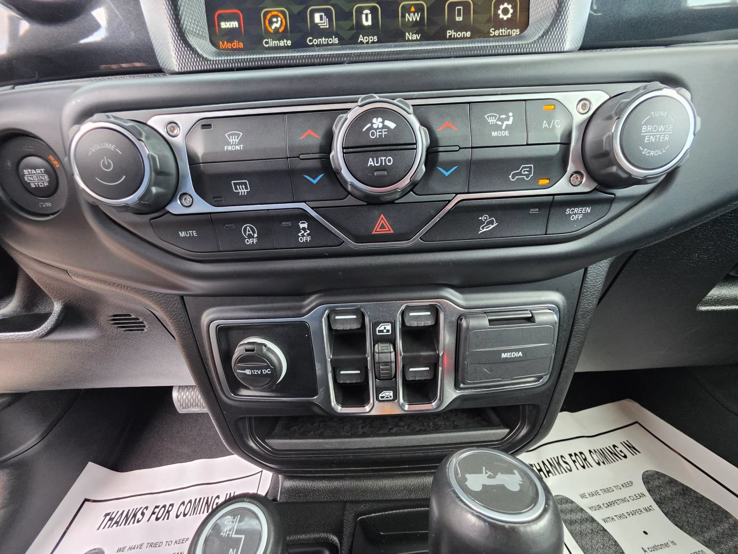 Used 2021 Jeep Wrangler Unlimited Sahara AWD/4WD image 15