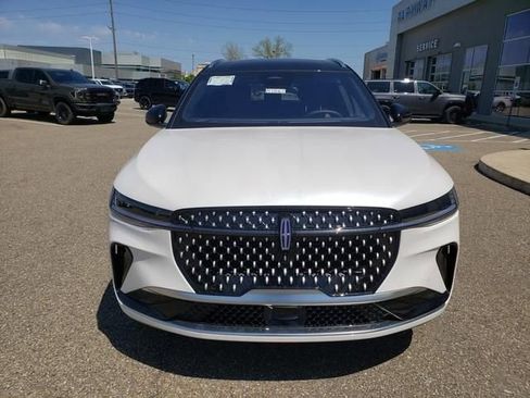 New 2026 Lincoln Nautilus Reserve AWD/4WD image 10