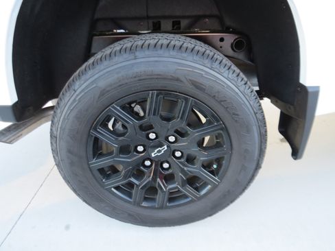 New 2026 Chevrolet Colorado W/T w/ WT Custom Package image 10