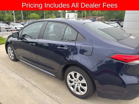 Used 2023 Toyota Corolla LE FWD image 4