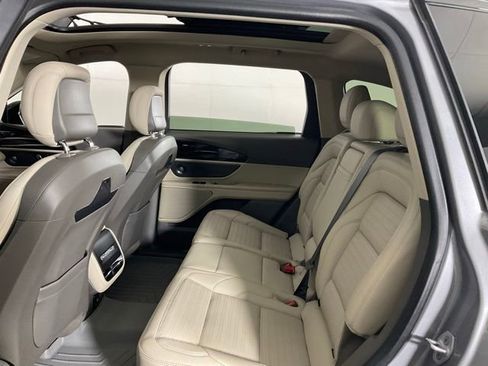 Used 2025 Lincoln Nautilus Reserve w/ Jet Appearance Package AWD/4WD image 32