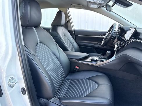 Used 2024 Toyota Camry SE image 27