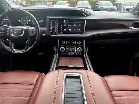 Used 2023 GMC Yukon Denali Ultimate image 16