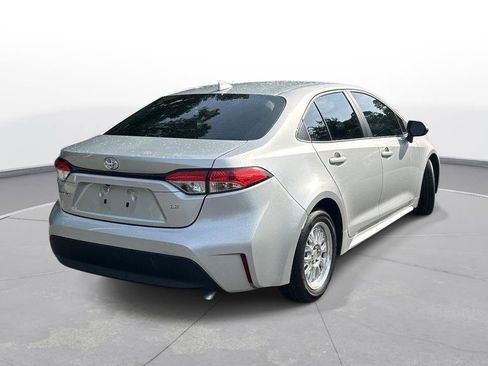 Certified 2025 Toyota Corolla LE FWD image 6