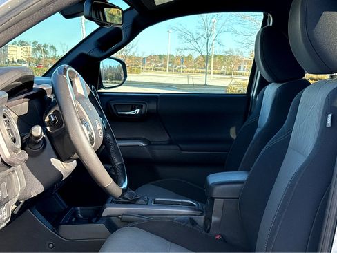 Used 2022 Toyota Tacoma image 14