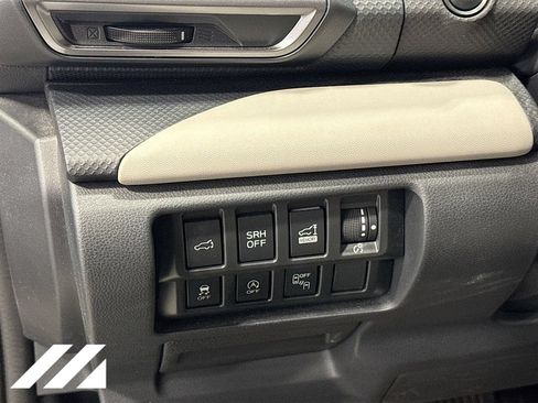 Used 2022 Subaru Forester Limited AWD/4WD image 10
