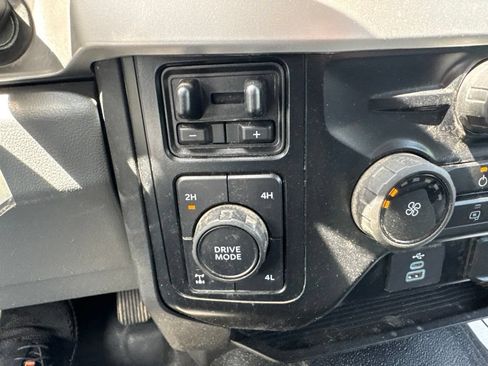 Used 2024 Ford F350 XLT w/ FX4 Off-Road Package AWD/4WD image 19