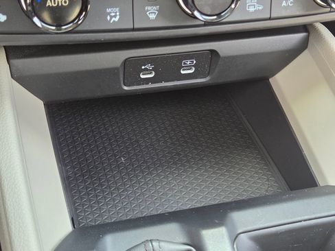 Certified 2024 Honda Accord EX image 27