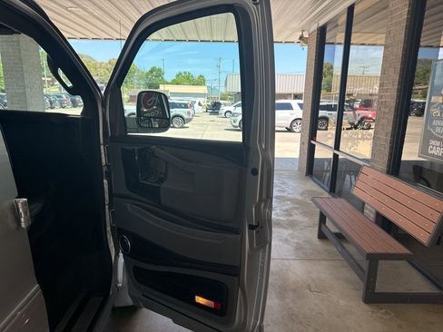 Used 2020 GMC Savana 2500 w/ Enhanced Convenience Package RWD image 25