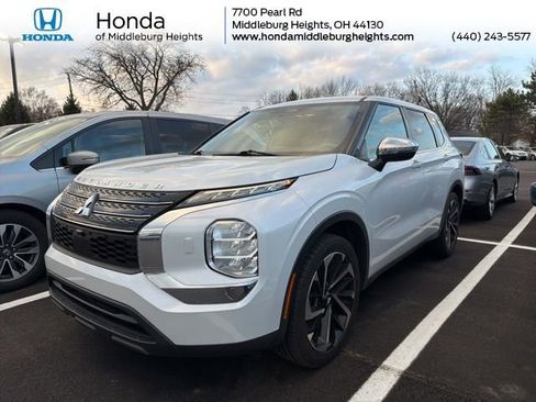 Used 2022 Mitsubishi Outlander ES image 1