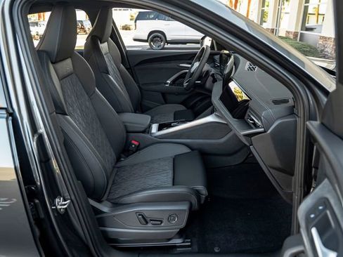 New 2025 Audi SQ5 Premium Plus AWD/4WD image 32