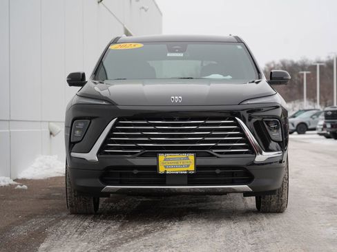 Used 2025 Buick Enclave Preferred image 8