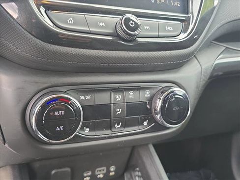 Used 2021 Chevrolet TrailBlazer LT w/ Convenience Package image 13