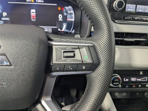 Used 2023 Mitsubishi Outlander SEL image 15