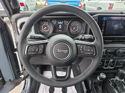 Certified 2025 Jeep Wrangler Unlimited Sport AWD/4WD image 26