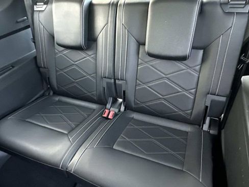 Used 2025 Volkswagen Atlas SE image 20