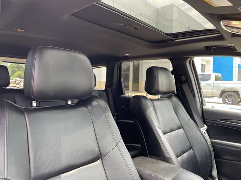 Used 2022 Jeep Grand Cherokee Limited AWD/4WD image 39