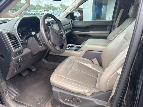 Used 2018 Ford Expedition Max XLT w/ Equipment Group 202A image 11