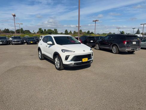 Used 2026 Buick Encore GX Preferred AWD/4WD image 2