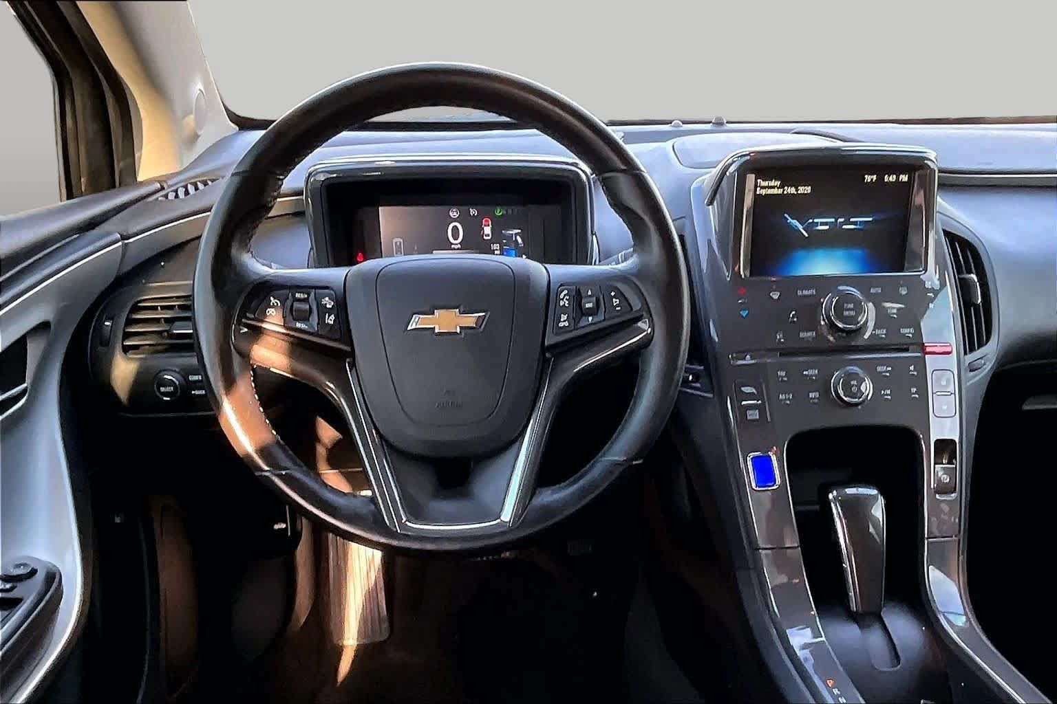 Used 2014 Chevrolet Volt w/ Enhanced Safety Package 2 FWD image 6