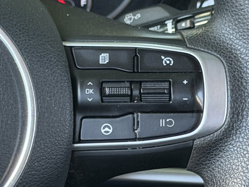 Used 2022 Kia K5 LXS FWD image 21