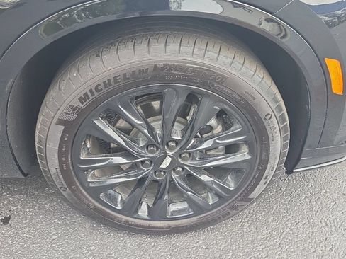 Used 2024 Cadillac XT6 Luxury w/ LPO, Floor Liner Package AWD/4WD image 12