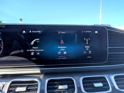 Used 2023 Mercedes-Benz GLS 450 4MATIC image 23