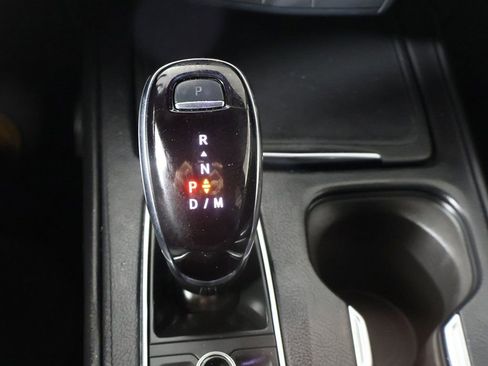 Used 2024 Cadillac XT4 Premium Luxury image 40