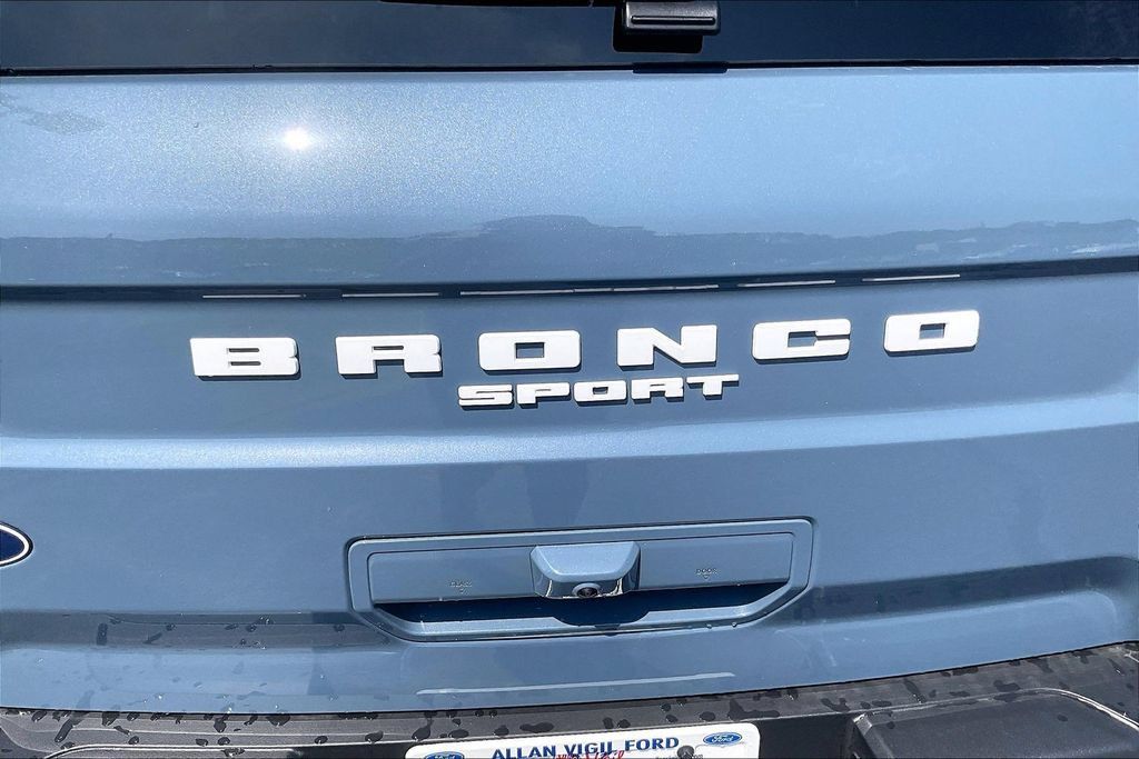 New 2026 Ford Bronco Sport Outer Banks w/ Outer Banks Tech Package+ AWD/4WD image 9