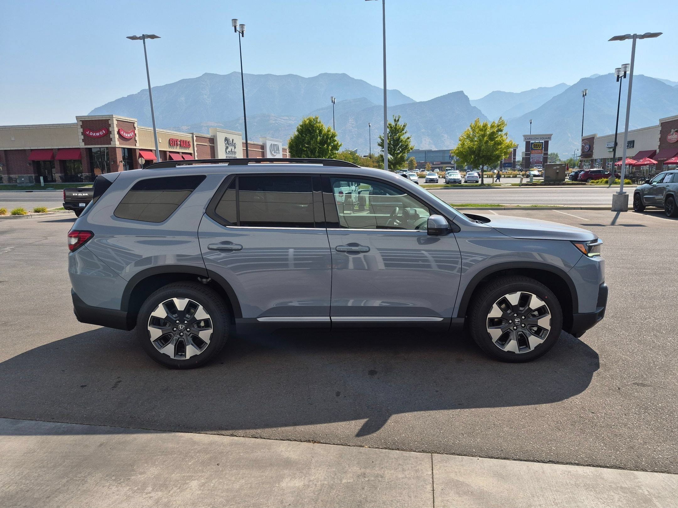 New 2026 Honda Pilot Elite image 2