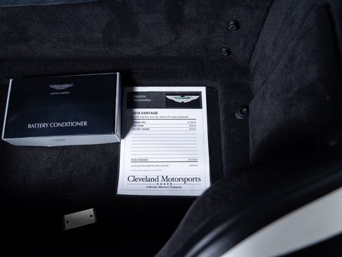 Used 2017 Aston Martin V12 Vantage S RWD image 31