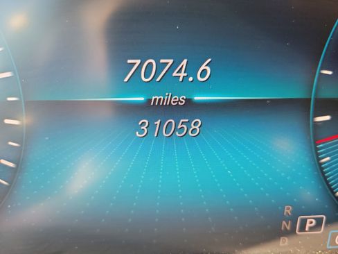 Used 2022 Mercedes-Benz GLC 300 4MATIC Coupe image 32