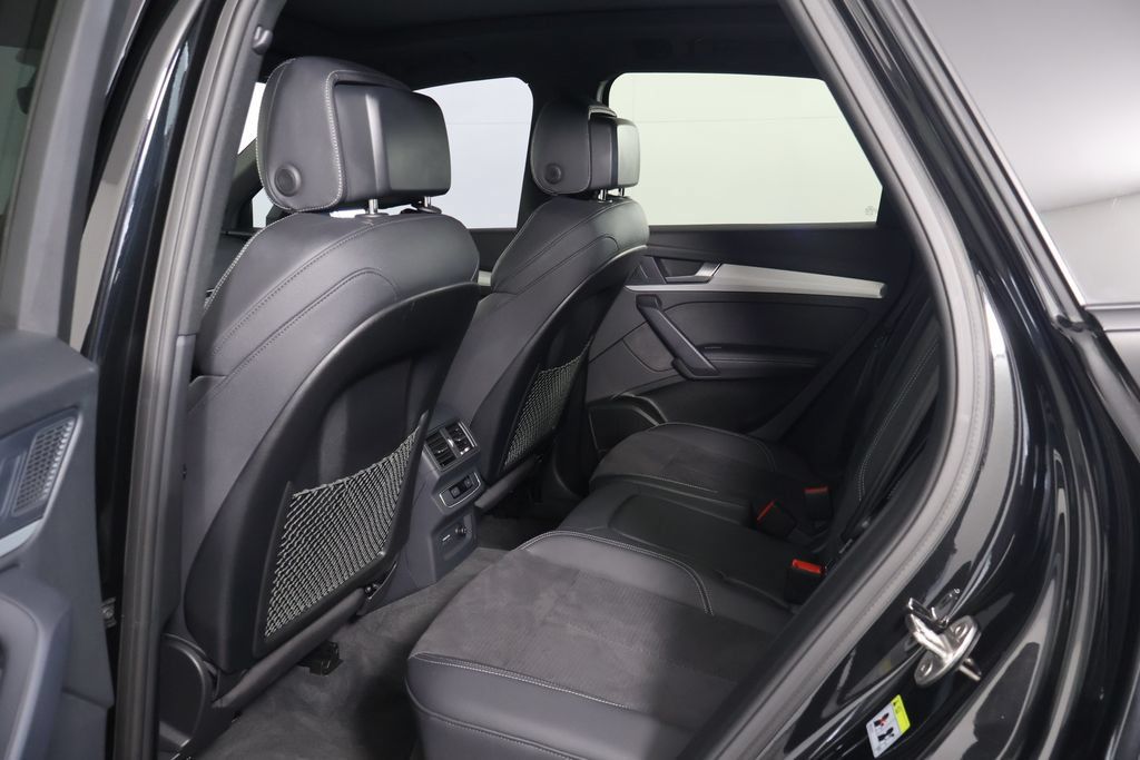 Used 2024 Audi Q5 e Premium Plus AWD/4WD image 11