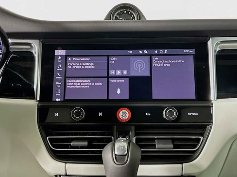 New 2025 Porsche Macan image 17